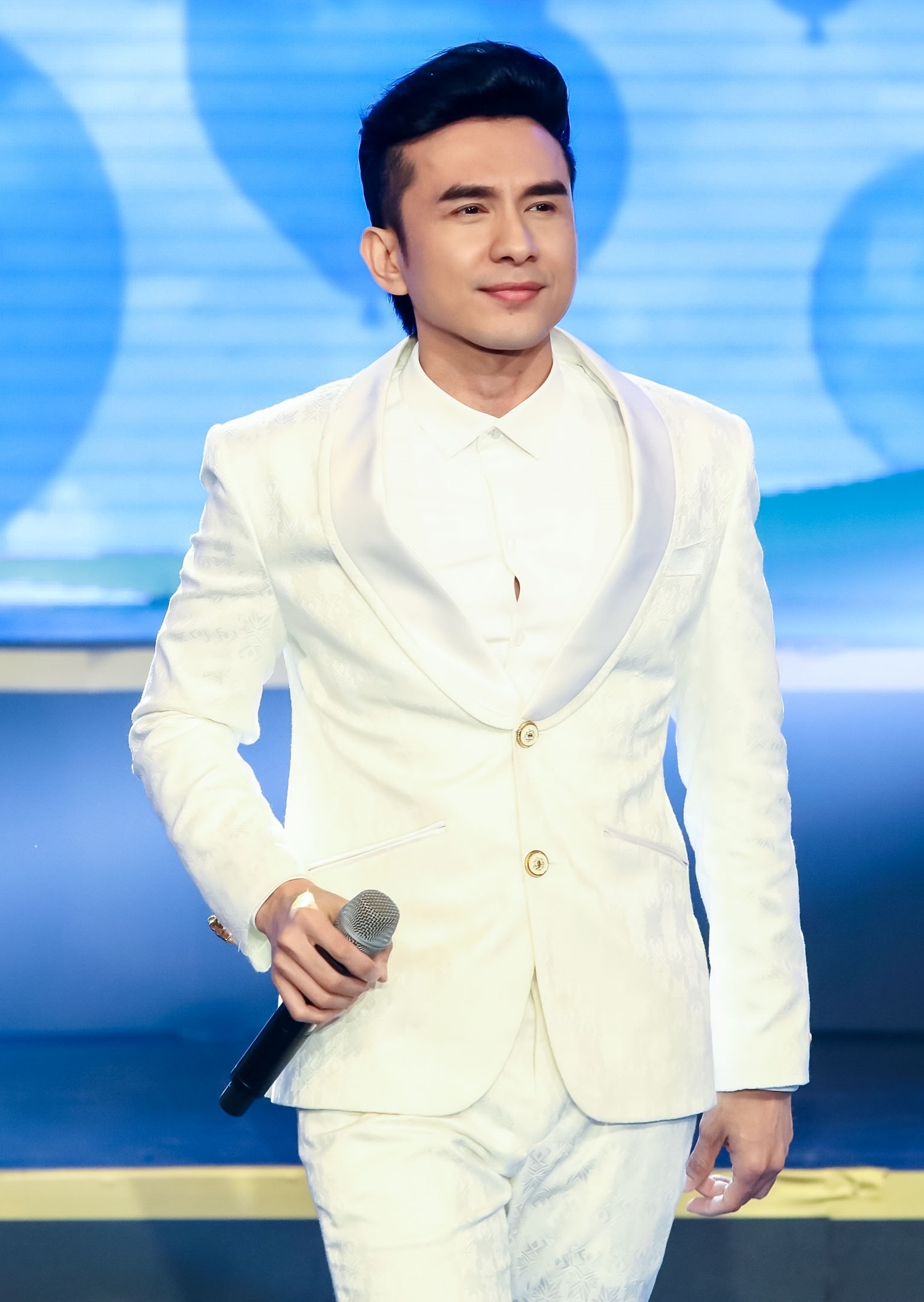 Thay loi muon noi thang 7 anh 6