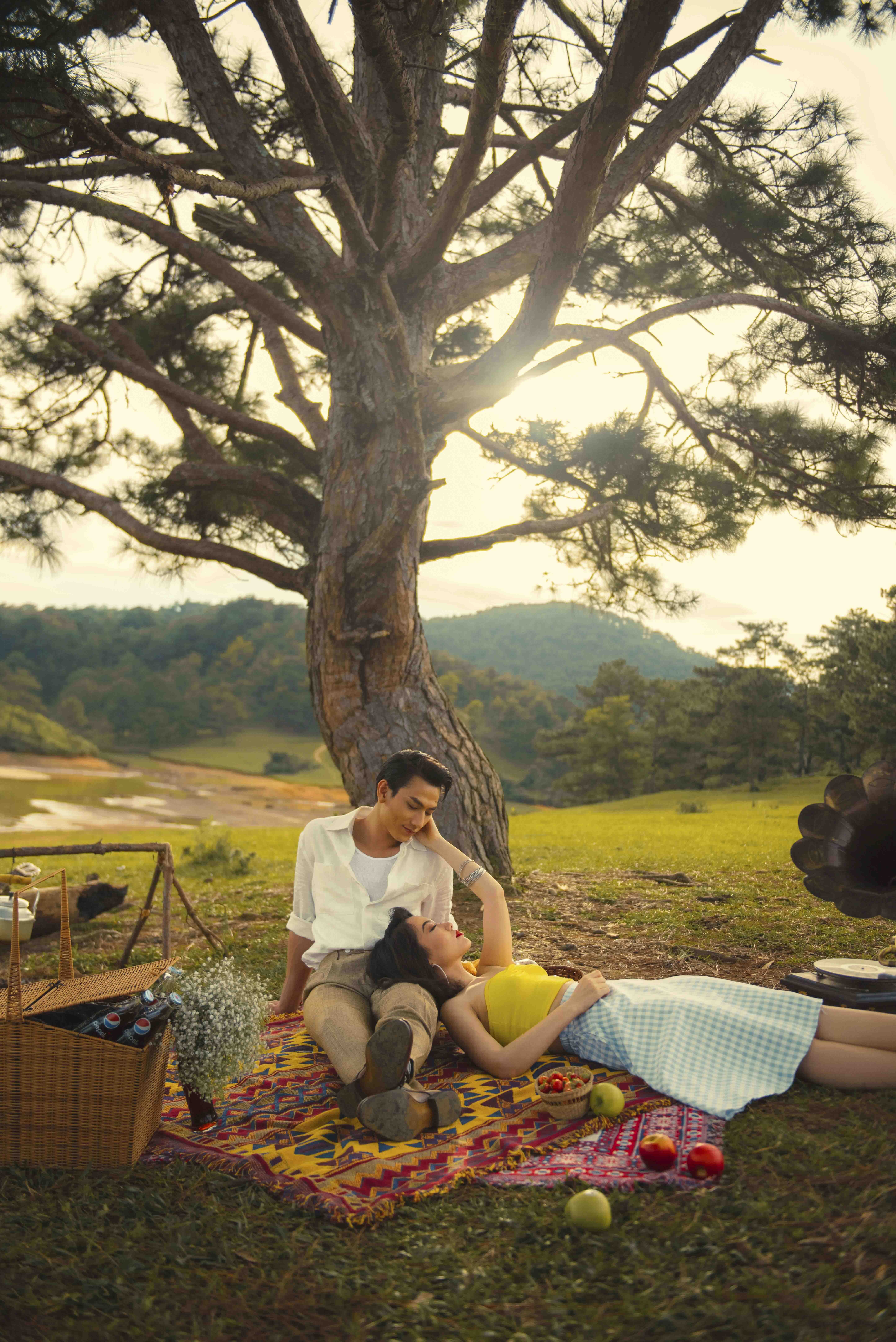 Isaac tung MV Ta đã yêu chưa vậy ảnh 2 Isaac tung MV Ta da yeu chua vay anh 2