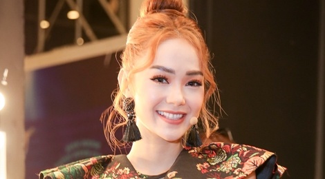 Sau on ao o The Face, Minh Hang ngoi ghe nong Vietnam Idol Kids hinh anh