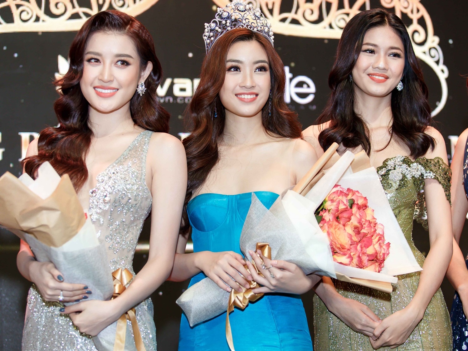 Dan Hoa hau tham gia su kien anh 7