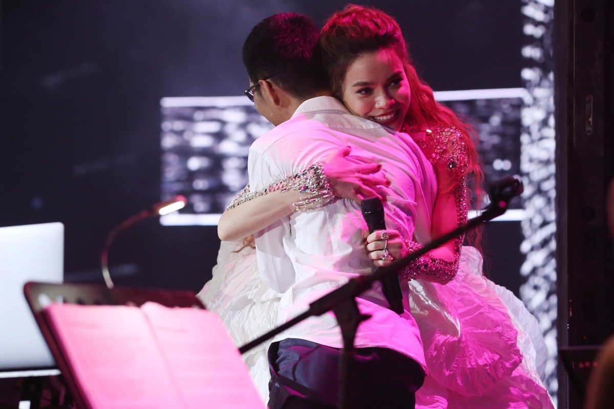Đêm nhạc Love Song của Hồ Ngọc Hà ảnh 2 Dem nhac Love Song cua Ho Ngoc Ha anh 2