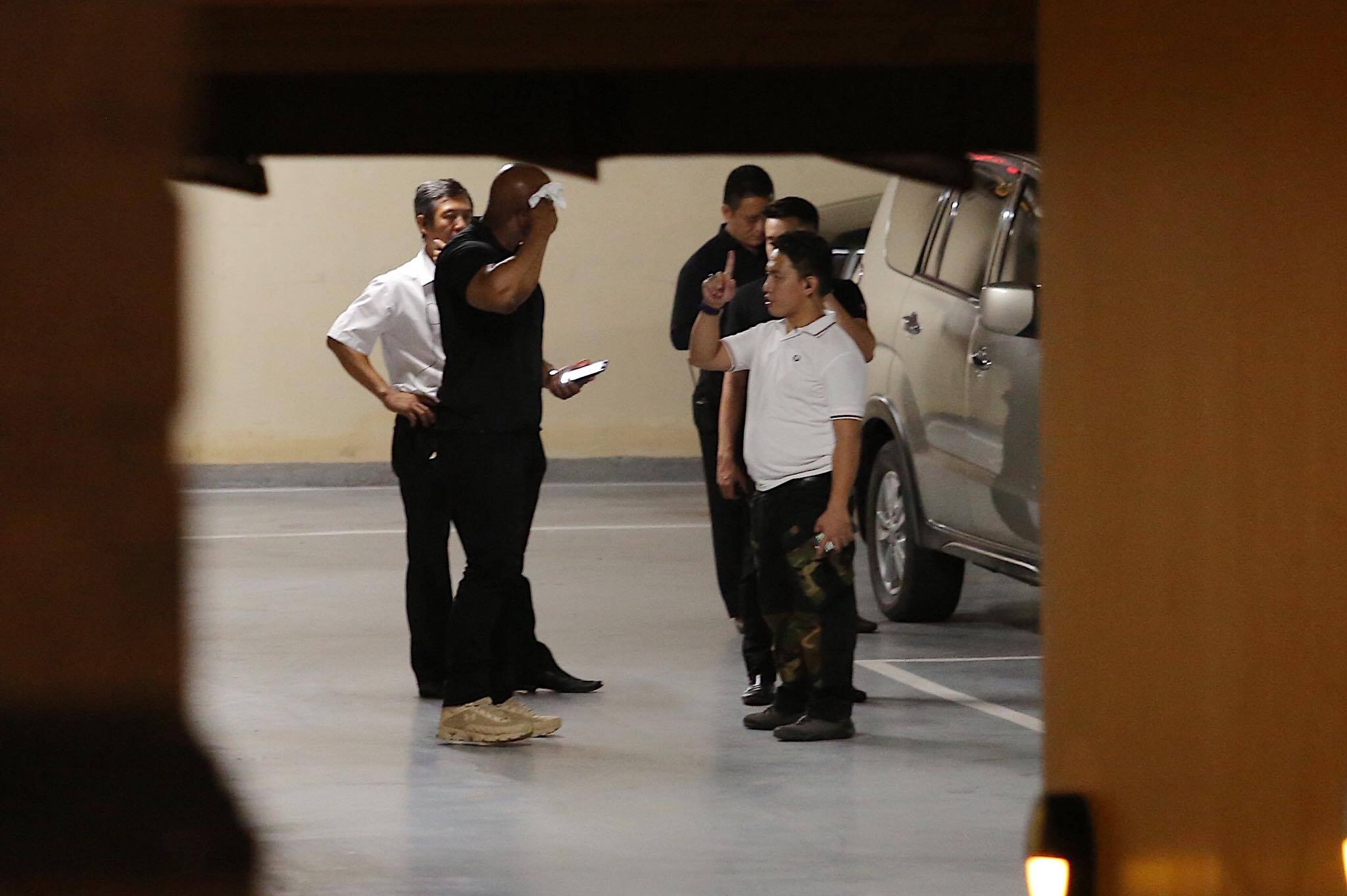 Ariana Grande roi Viet Nam sau khi huy show anh 1