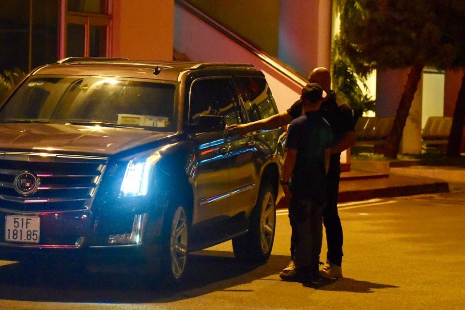 Ariana Grande roi Viet Nam sau khi huy show anh 4