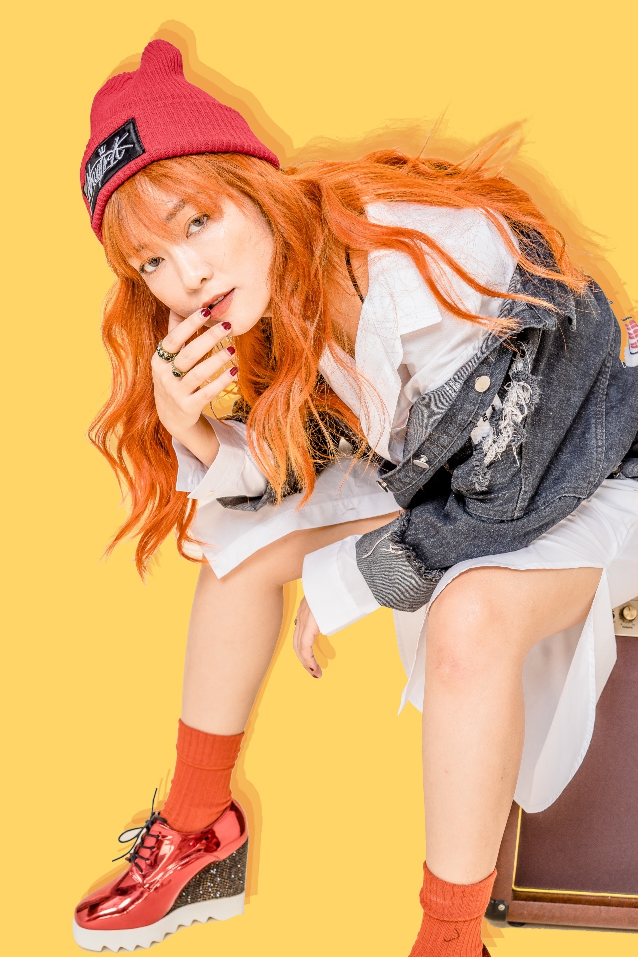 Dinh Huong ra mat MV Khong can anh 2