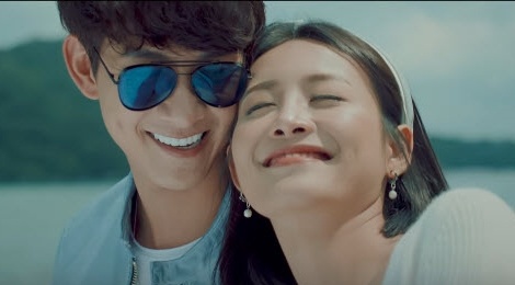 Truong My Nhan dien xuat tinh tu voi trai dep Song Luan hinh anh