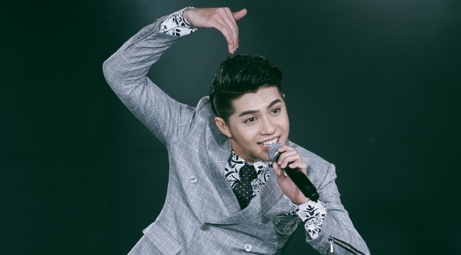 Dai truyen hinh Nhat moi Noo Phuoc Thinh quay hinh quang ba du lich hinh anh