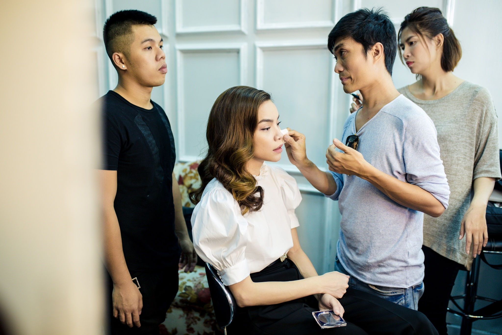 Hau truong chup anh cua Ho Ngoc Ha anh 12