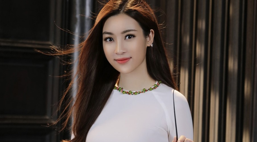 Do My Linh bieu dien dan bau trong phan thi tai nang Miss World hinh anh