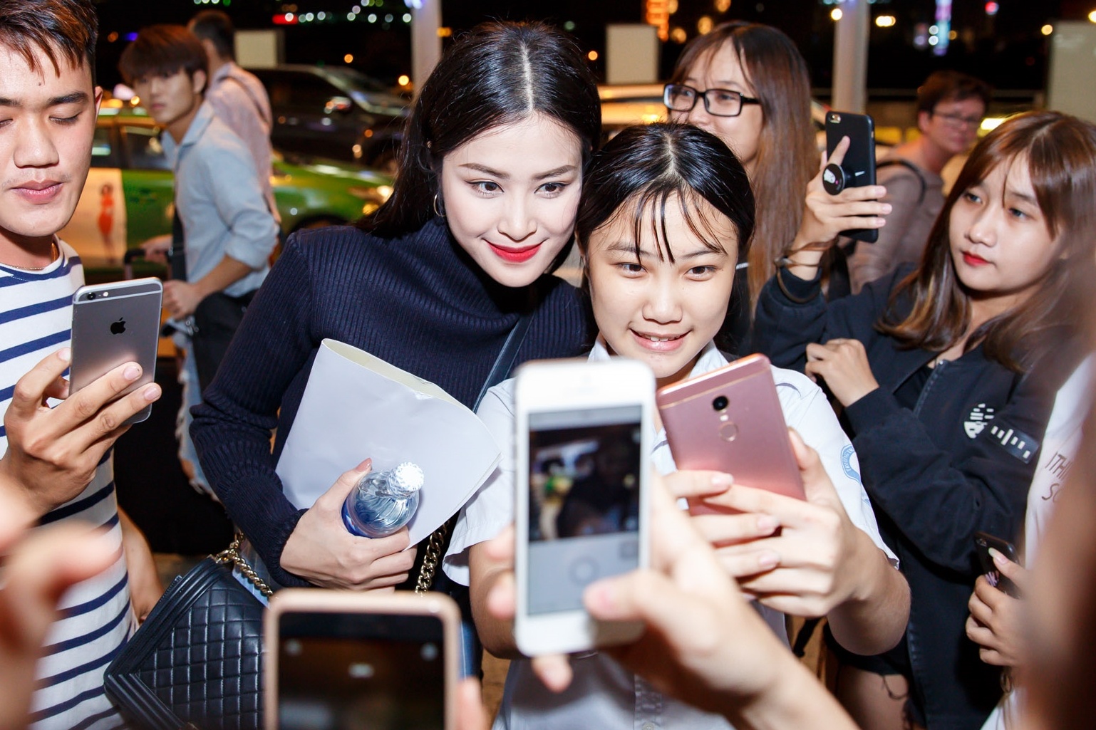 Dong Nhi sang Han Quoc tham du Asia Song Festival anh 2