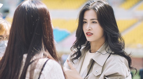 Dong Nhi: 'Dien xong Asia Song Festival, toi duoc ban trai om chat' hinh anh