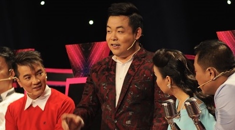 Cam Ly 'che' ngoai hinh cua Quang Le de gianh giat thi sinh hinh anh