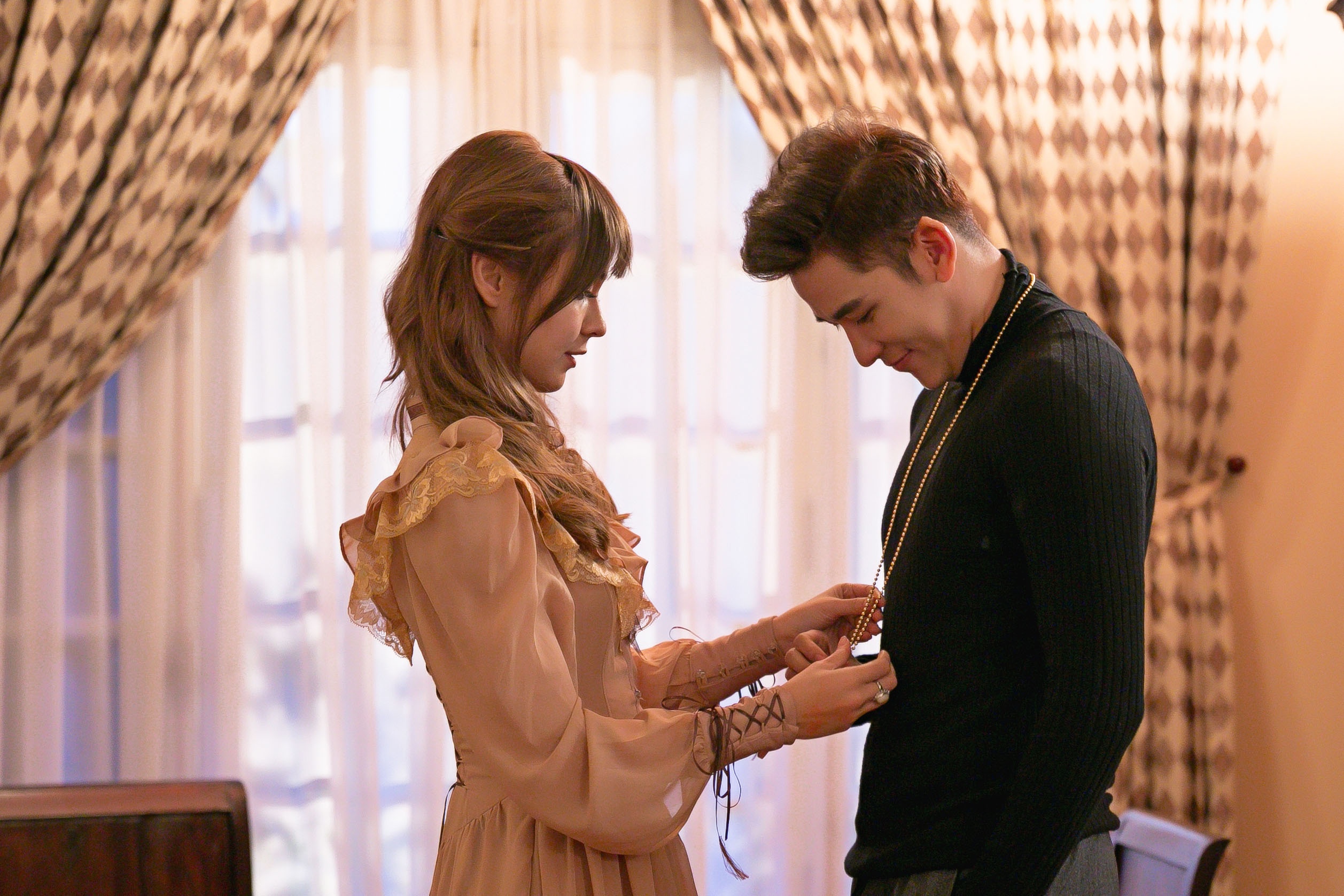 MLee va Minh Trung trong moi tinh dau anh 1