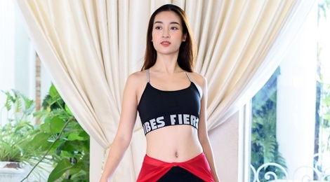 Do My Linh goi cam tap catwalk chuan bi thi Miss World 2017 hinh anh