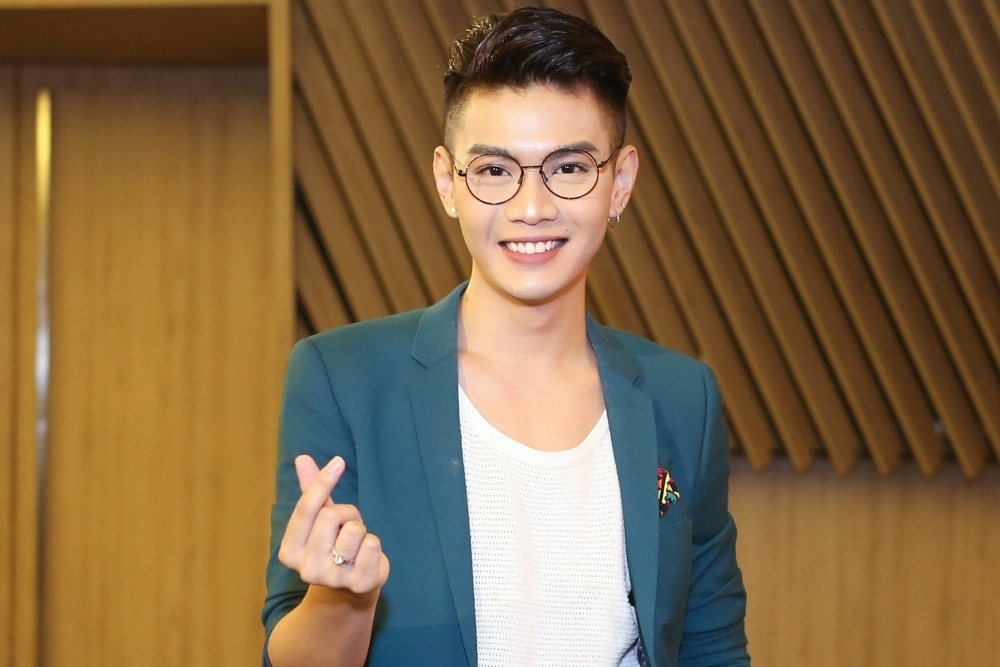 Dao Ba Loc chia se ve on ao tinh cam hinh anh