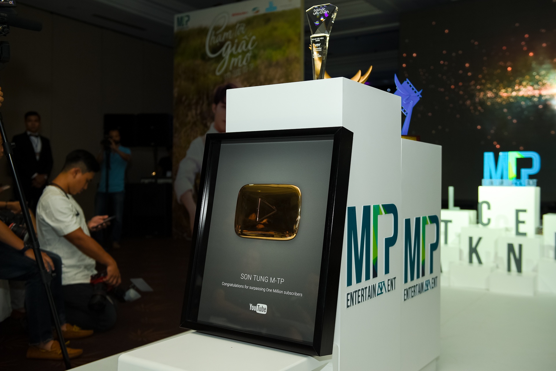 Son Tung M-TP ra mat tu truyen Cham den giac mo anh 4