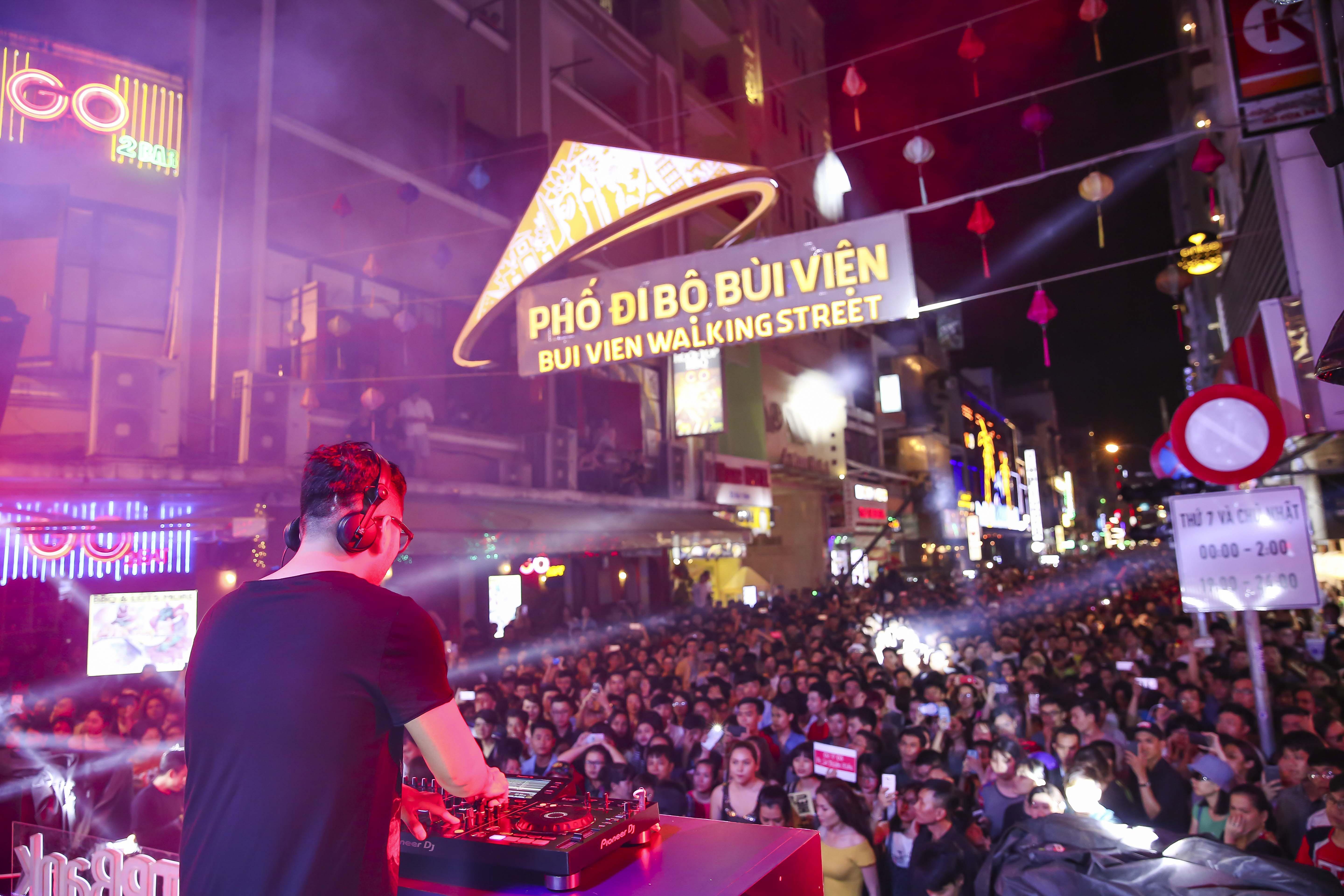 Dem nhac pho di bo Bui Vien anh 8