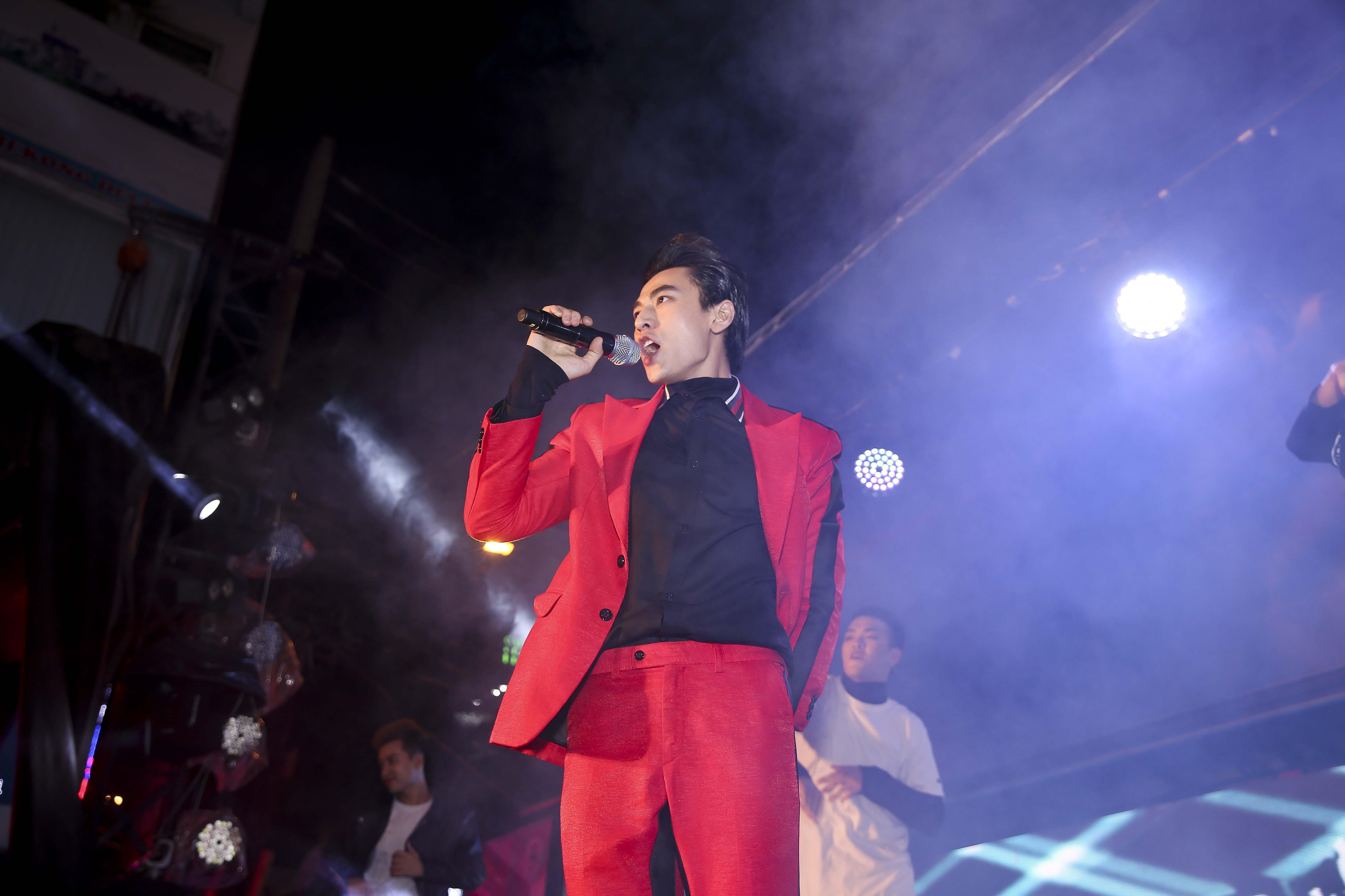 Dem nhac pho di bo Bui Vien anh 2