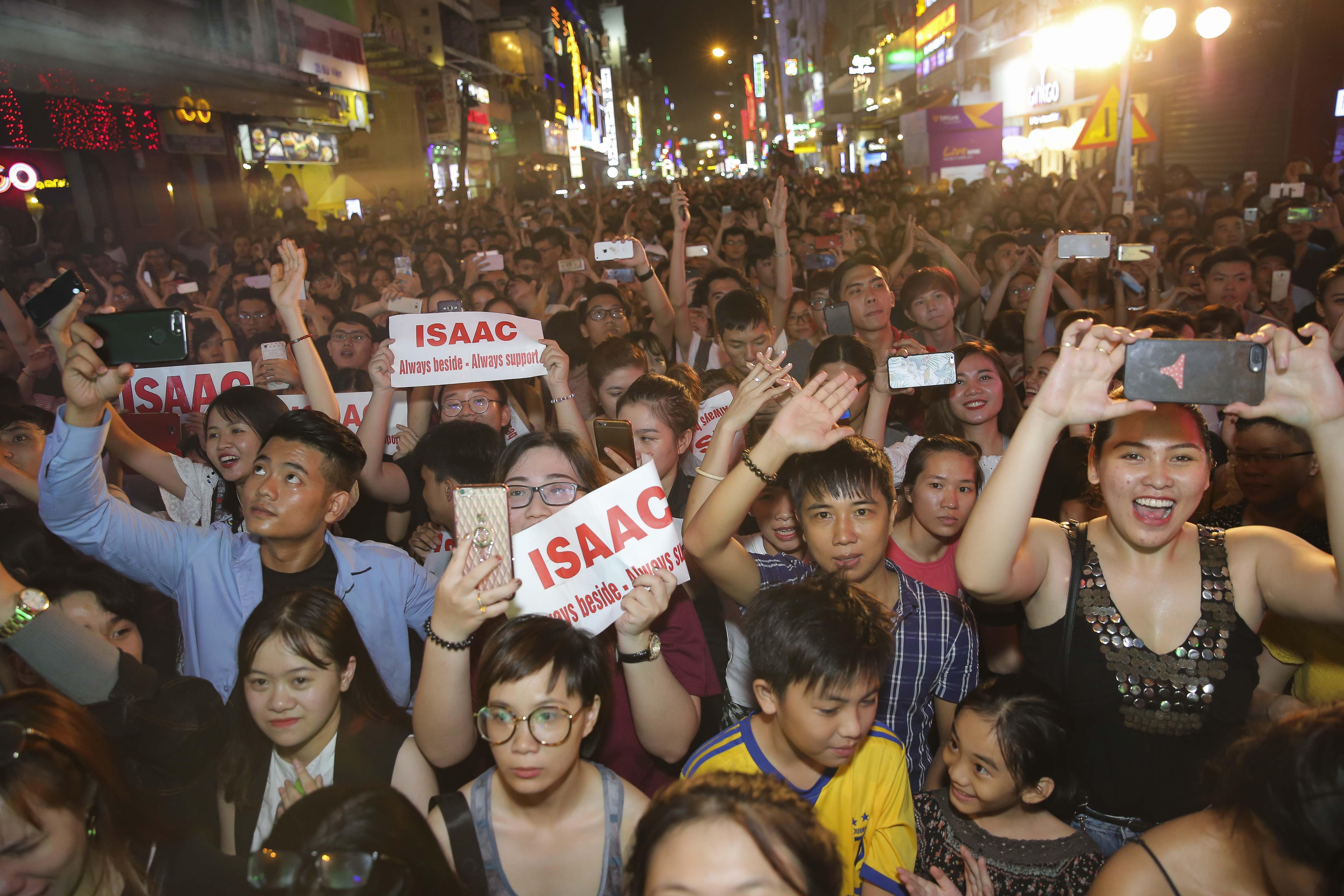 Dem nhac pho di bo Bui Vien anh 4