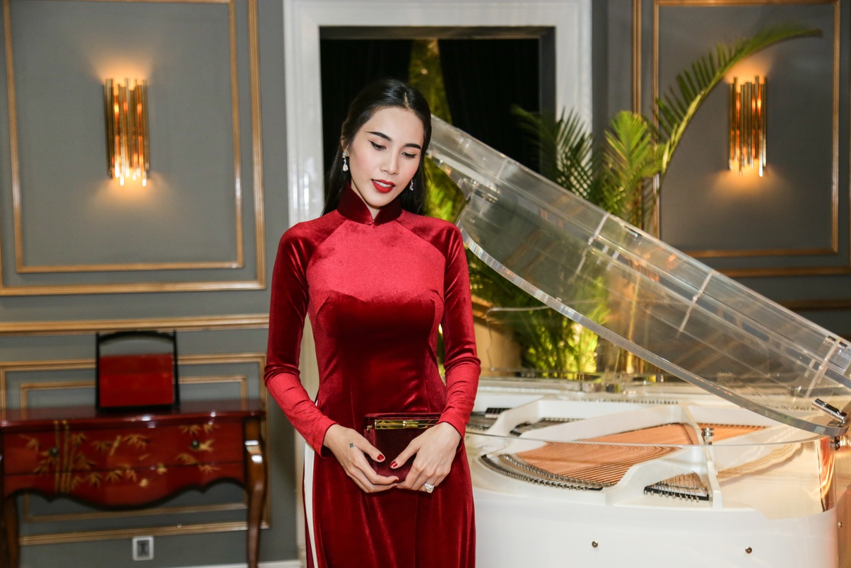 Thuy Tien tu hao chia se duoc Cong Vinh ho tro bien tap album bolero hinh anh