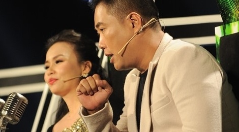 Cam Ly bi ong xa boc me tren truyen hinh hinh anh