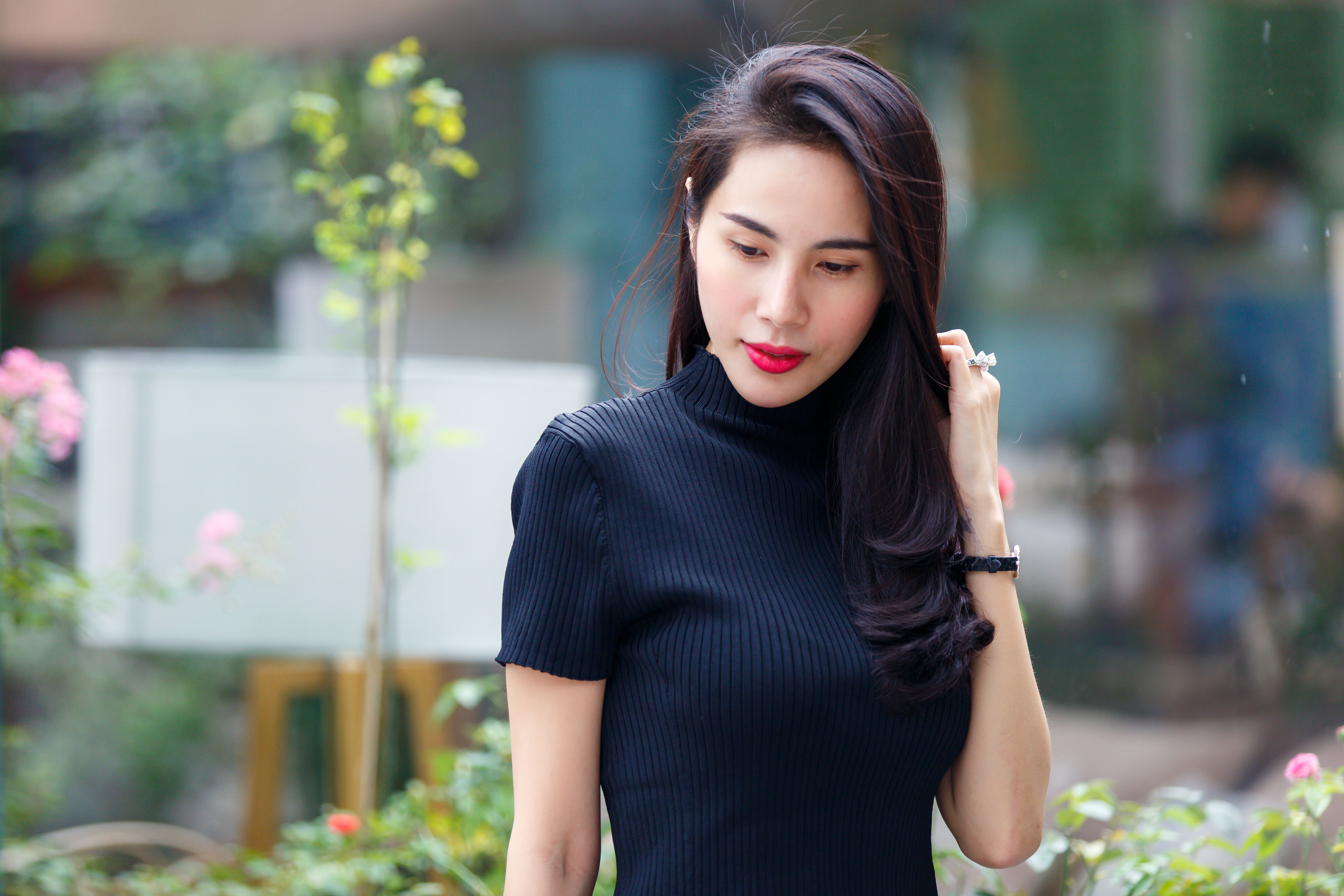 Thủy Tiên bị chê khi hát bolero ảnh 3 Thuy Tien bi che khi hat bolero anh 3