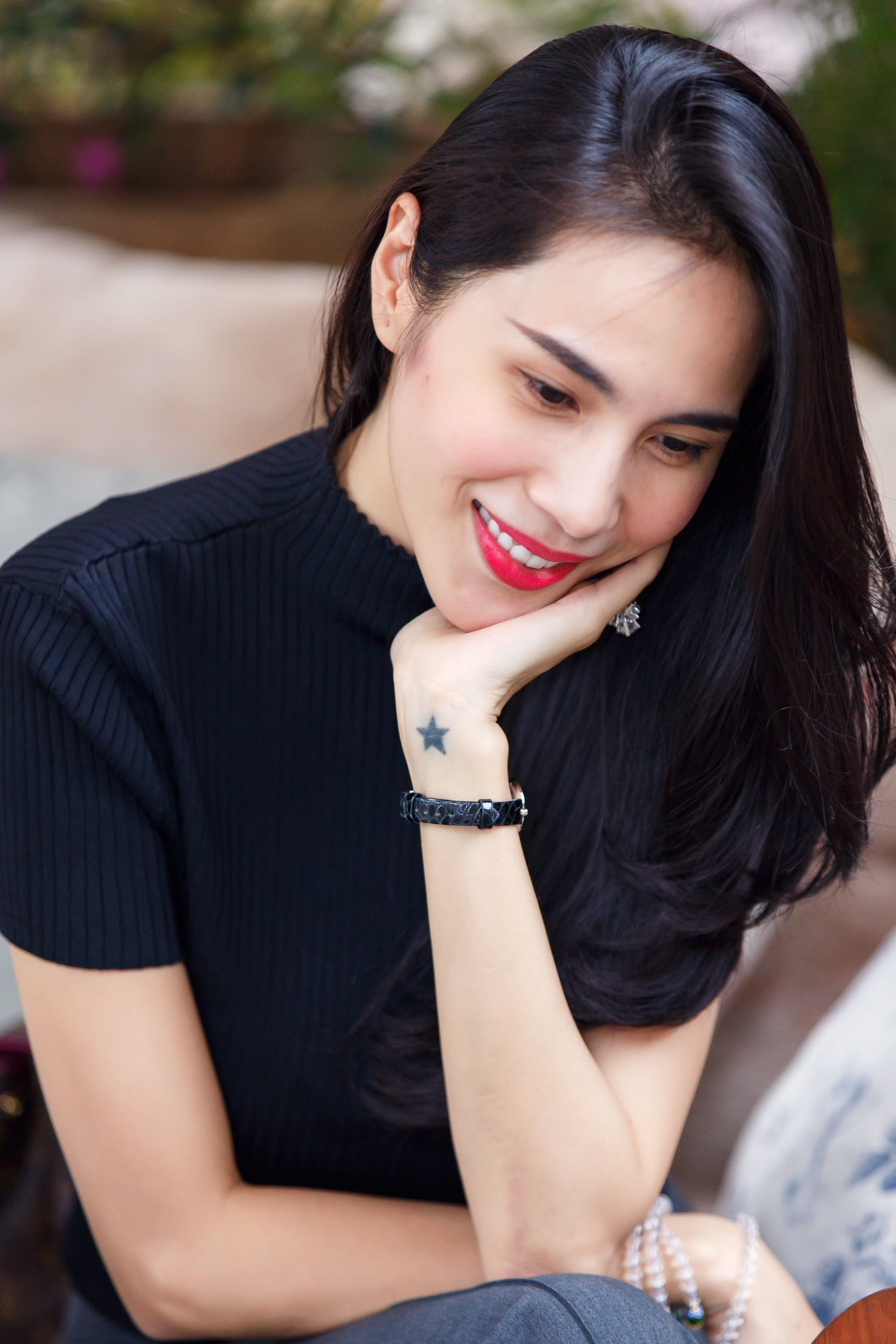 Thủy Tiên bị chê khi hát bolero ảnh 5 Thuy Tien bi che khi hat bolero anh 5