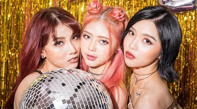 Nhom nhac Viet dao tao theo chuan Kpop doi phong cach sexy hinh anh