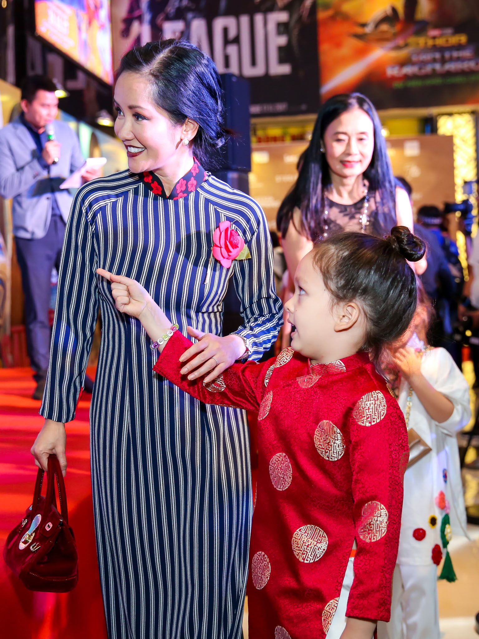 Ra mat Co Ba Sai Gon anh 10