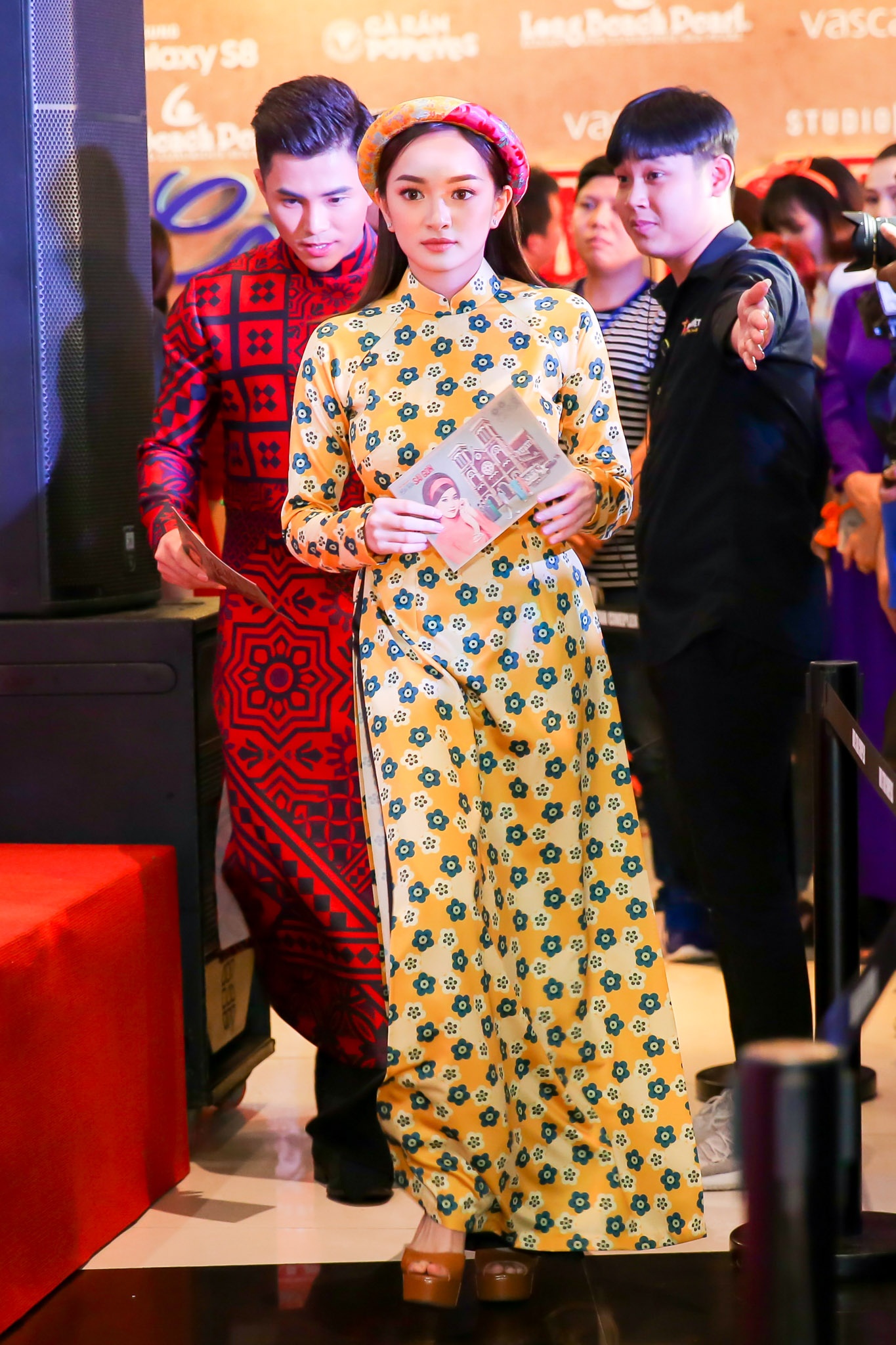 Ra mat Co Ba Sai Gon anh 11