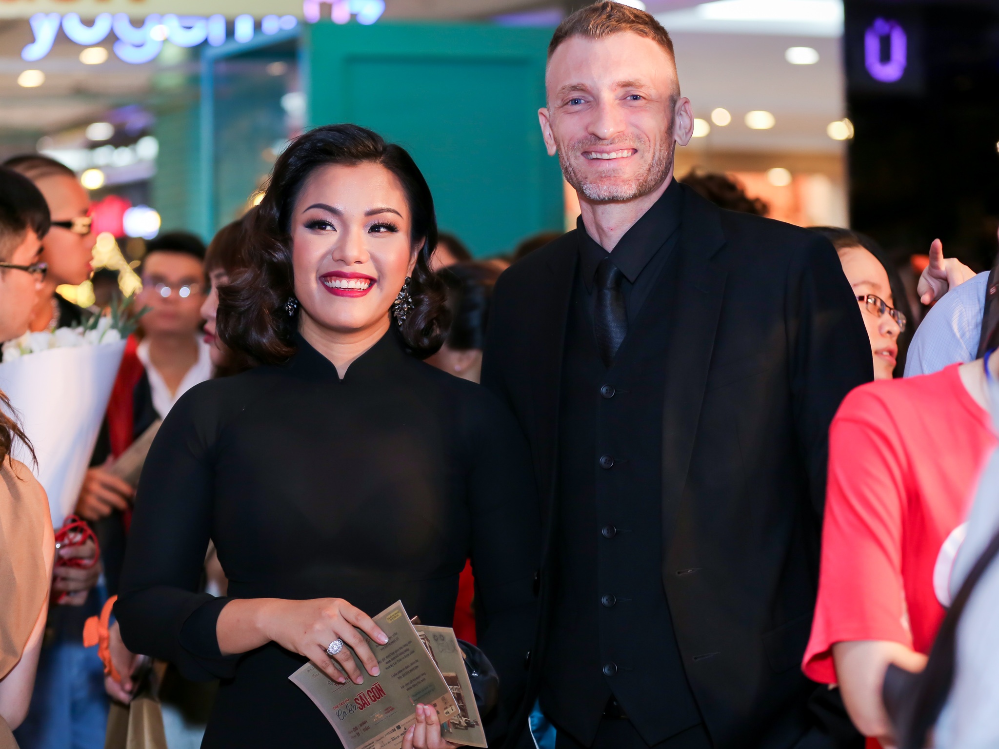 Ra mat Co Ba Sai Gon anh 12