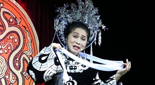 'Dem hoa le' - vo dien tai hien dau an Sai Gon - Cho Lon xua hinh anh