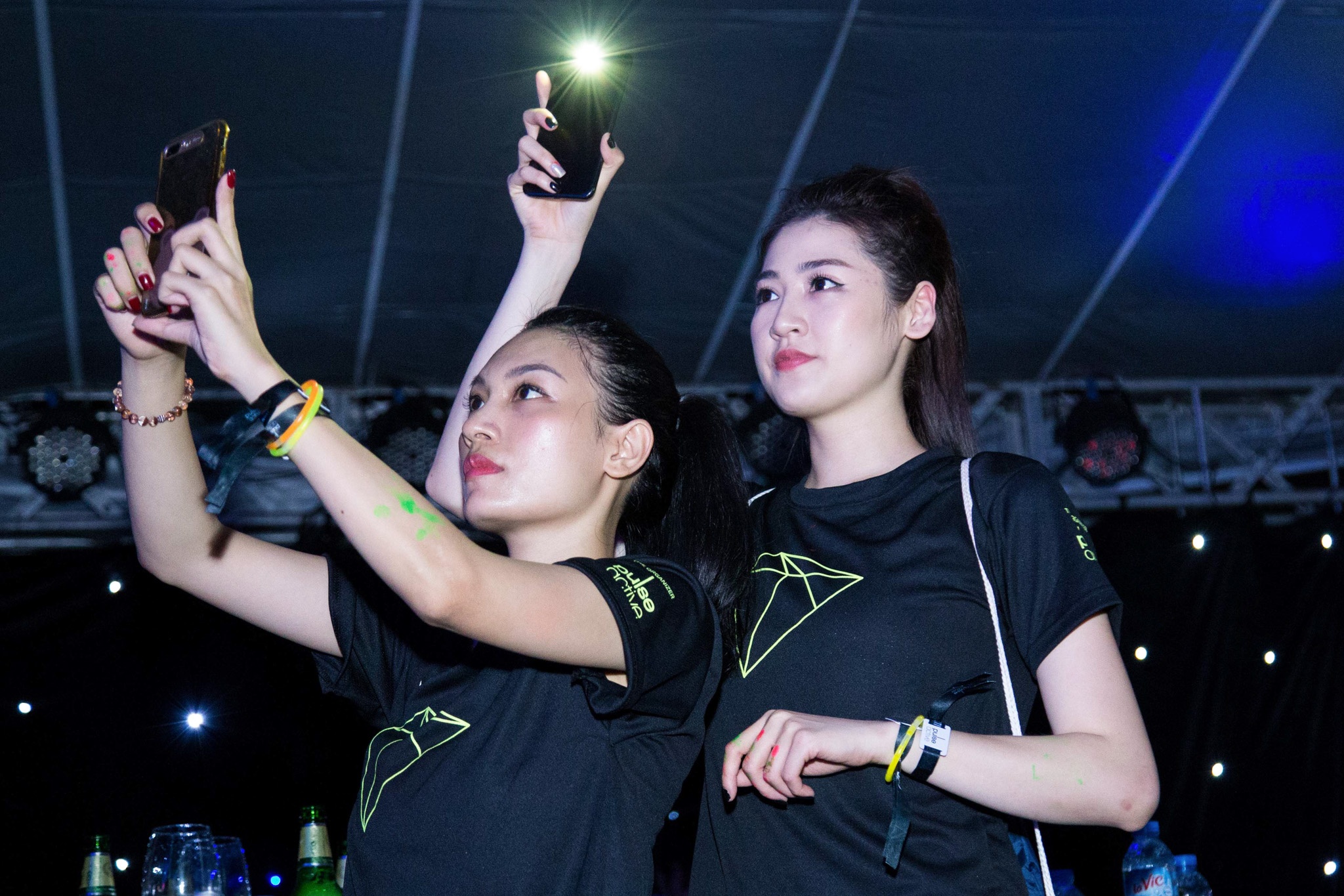 Tú Anh thân mật Phillip Nguyễn tại sự kiện ảnh 4 Tu Anh than mat Phillip Nguyen tai su kien anh 4