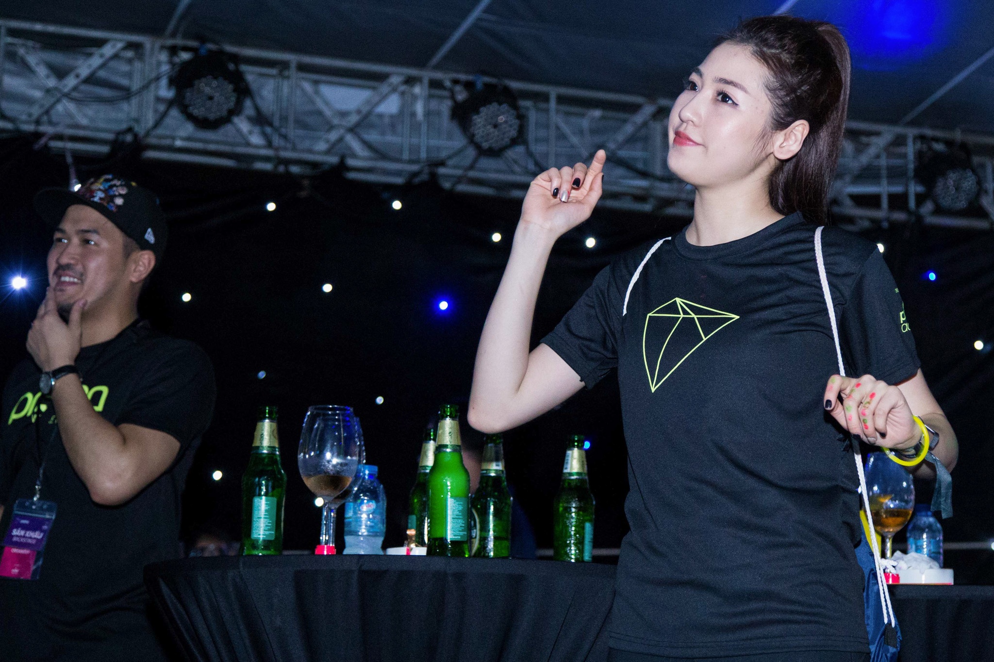 Tú Anh thân mật Phillip Nguyễn tại sự kiện ảnh 3 Tu Anh than mat Phillip Nguyen tai su kien anh 3