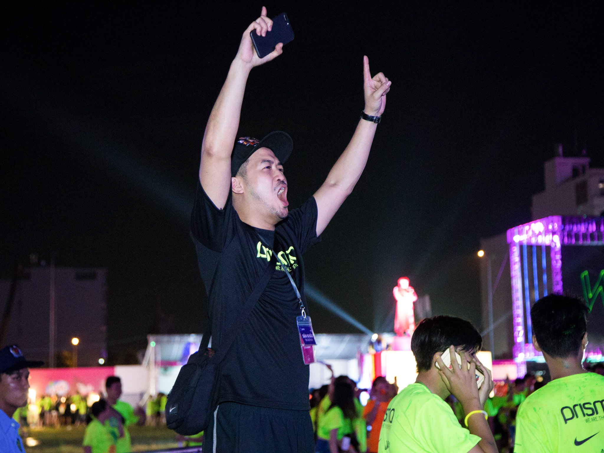 Tú Anh thân mật Phillip Nguyễn tại sự kiện ảnh 1 Tu Anh than mat Phillip Nguyen tai su kien anh 1