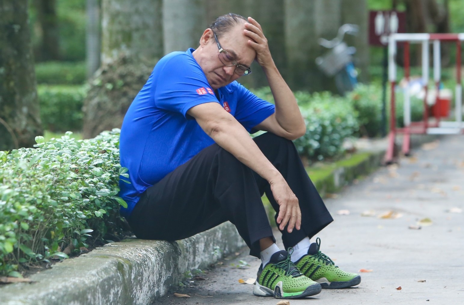 On ao Le Giang to Duy Phuong, sao Viet tay chay Sau anh hao quang hinh anh