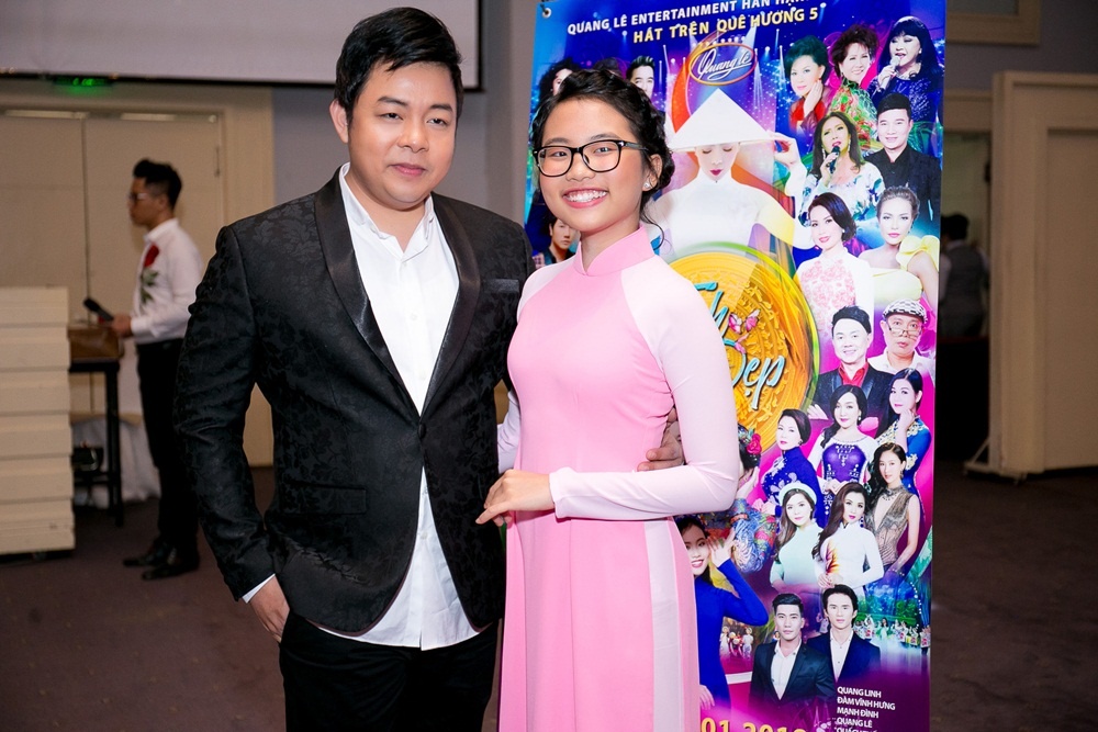 Quang Lê thực hiện Live show Hát trên quê hương 5 ảnh 2 Quang Le thuc hien Live show Hat tren que huong 5 anh 2