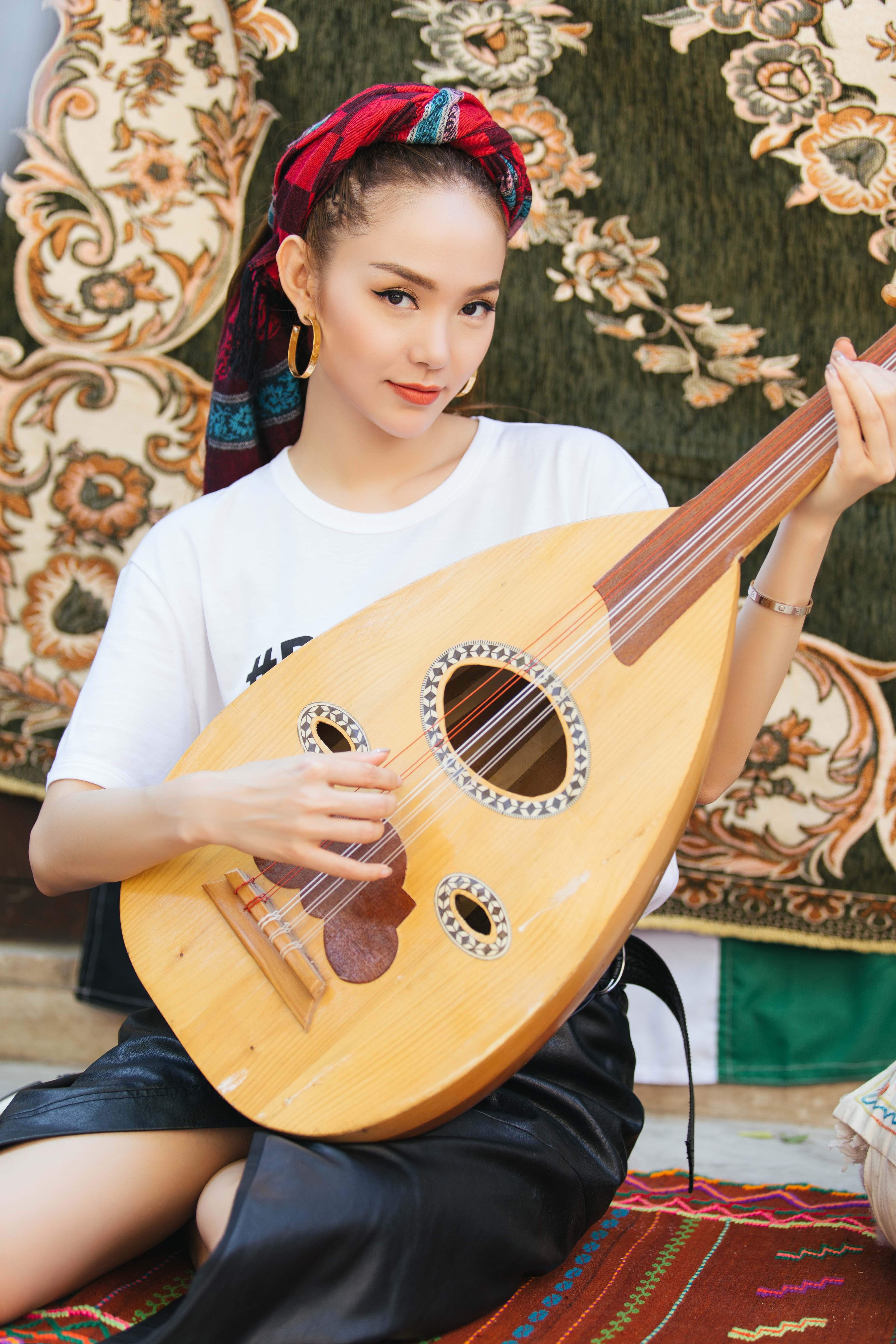 Minh Hằng bị chê hát live kém ảnh 4 Minh Hang bi che hat live kem anh 4