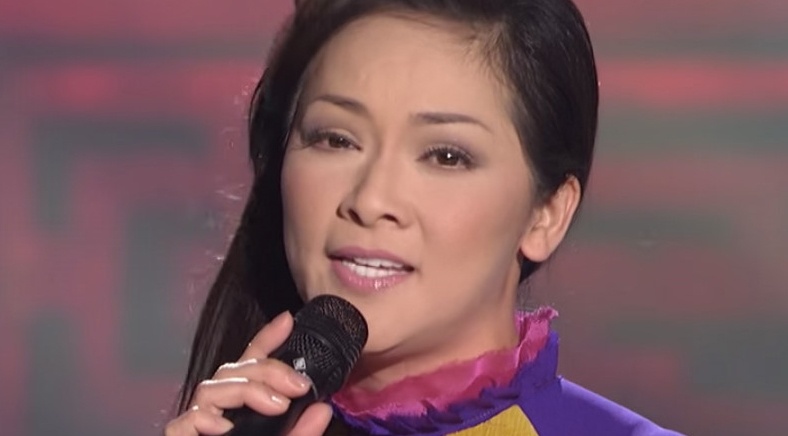 Sau 24 nam xa que, Nhu Quynh chinh thuc ve nuoc ngoi ghe nong hinh anh