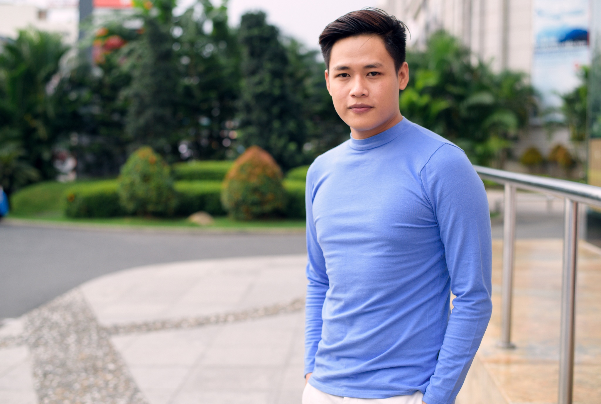 Hot boy trà sữa Lê TấnLợi đi hát ảnh 5 Hot boy tra sua Le TanLoi di hat anh 5