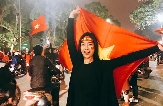 Hoa hau Do My Linh: 'Chuyen yeu voi thu mon Bui Tien Dung con qua xa' hinh anh