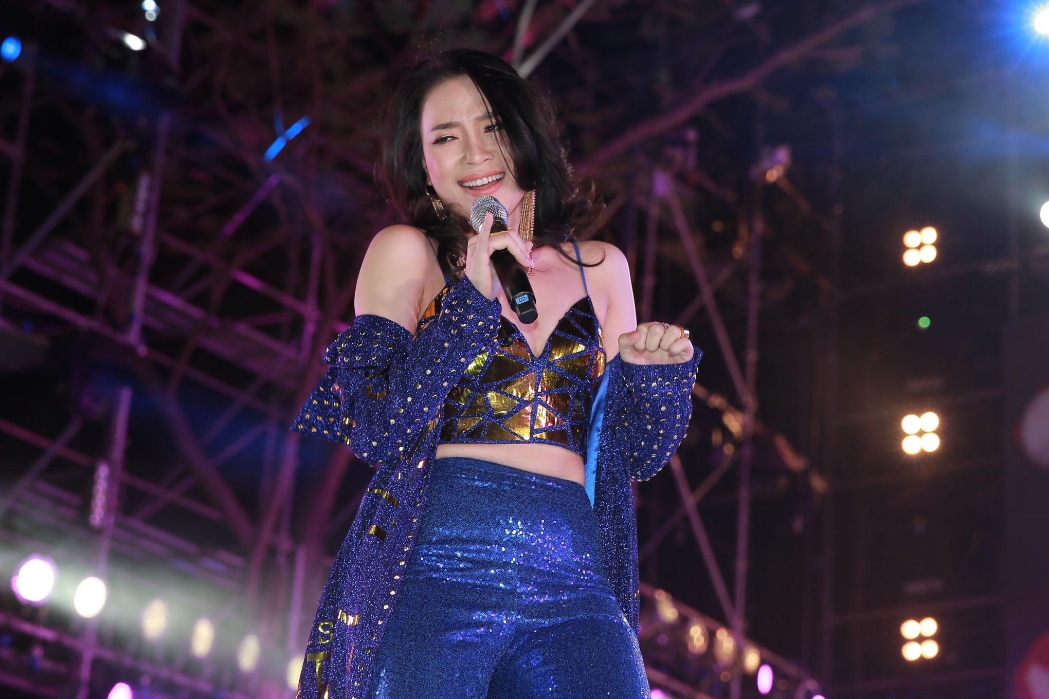 My Tam,  Son Tung M-TP hat mung nam moi anh 2