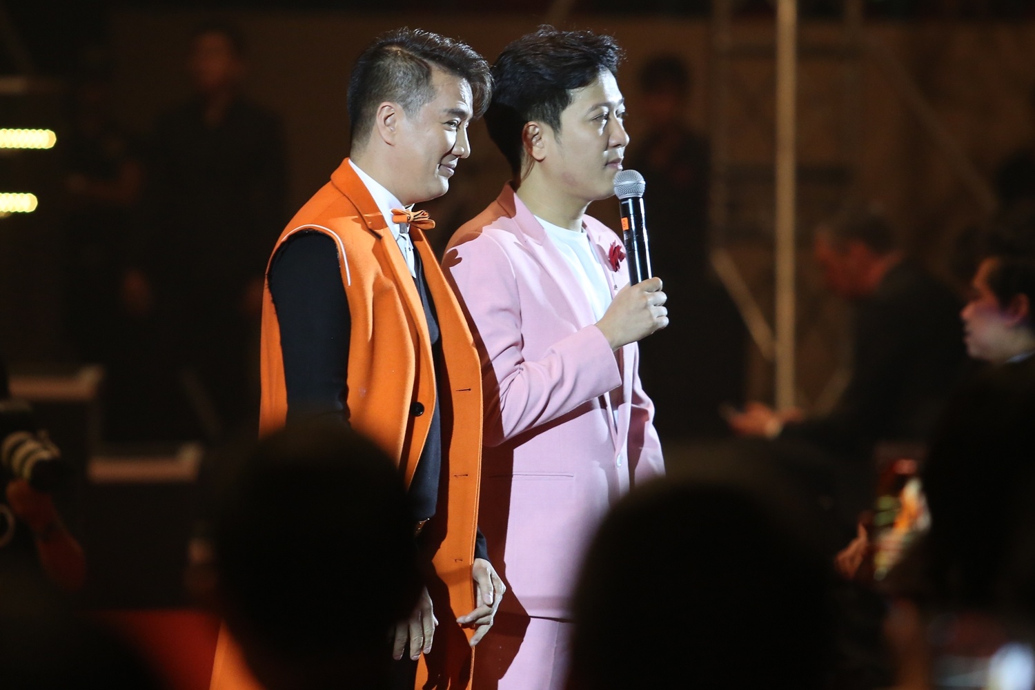 Truong Giang xin loi vi doc sai ten Ha Anh Tuan anh 3