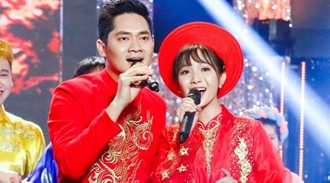 Tuyet dinh song ca khong trao giai Quan quan vi 3 cap thi deu mac loi hinh anh