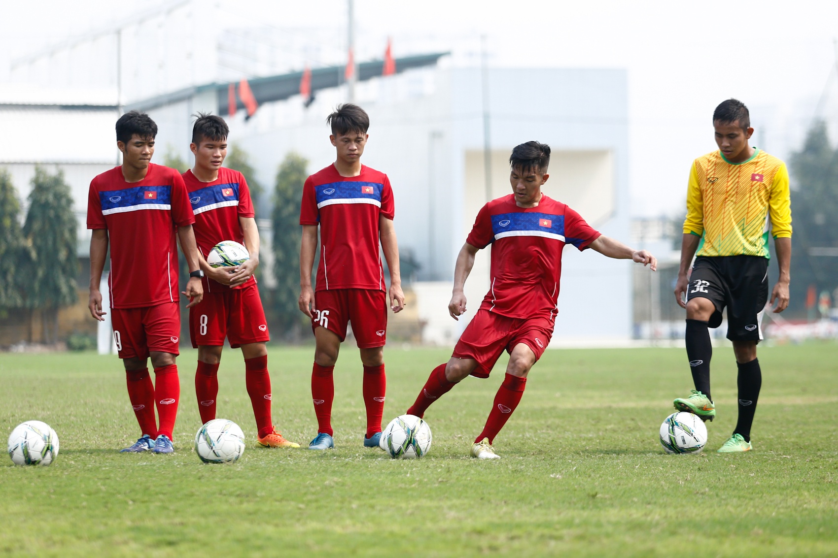 Đức Chinh bấm bóng thắng U20 Việt Nam ảnh 6 Duc Chinh bam bong thang U20 Viet Nam anh 6