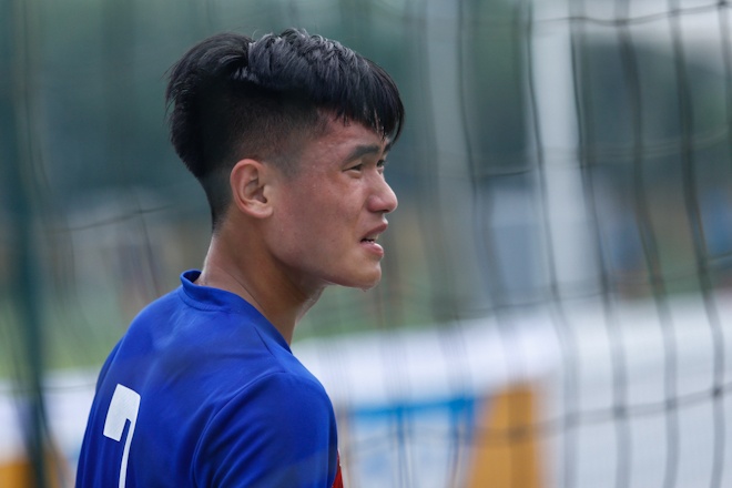 Hau ve U20 Viet Nam tap dap xe anh 5