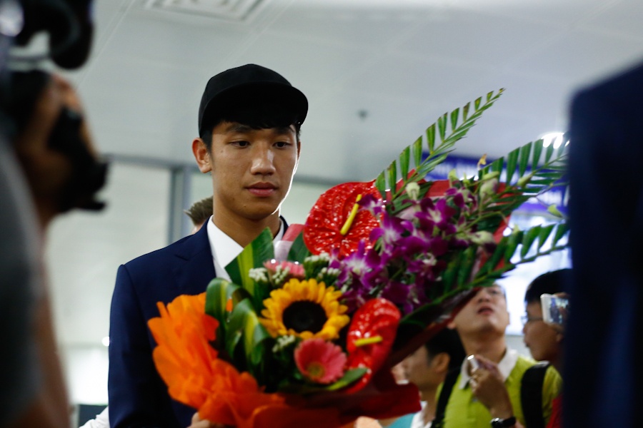 CĐV đón U20 Việt Nam về nước ảnh 4 CDV don U20 Viet Nam ve nuoc anh 4