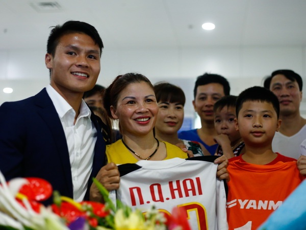 CDV nong nhiet chao don U20 Viet Nam tro ve tu World Cup hinh anh