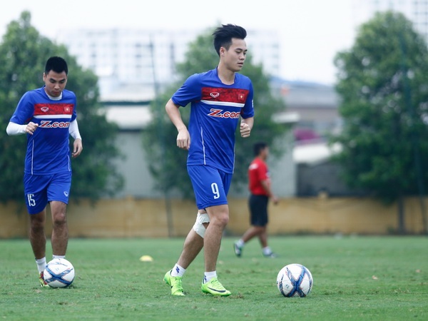 Chan thuong bien chung, Van Toan lo ca tuyen Viet Nam va V.League hinh anh