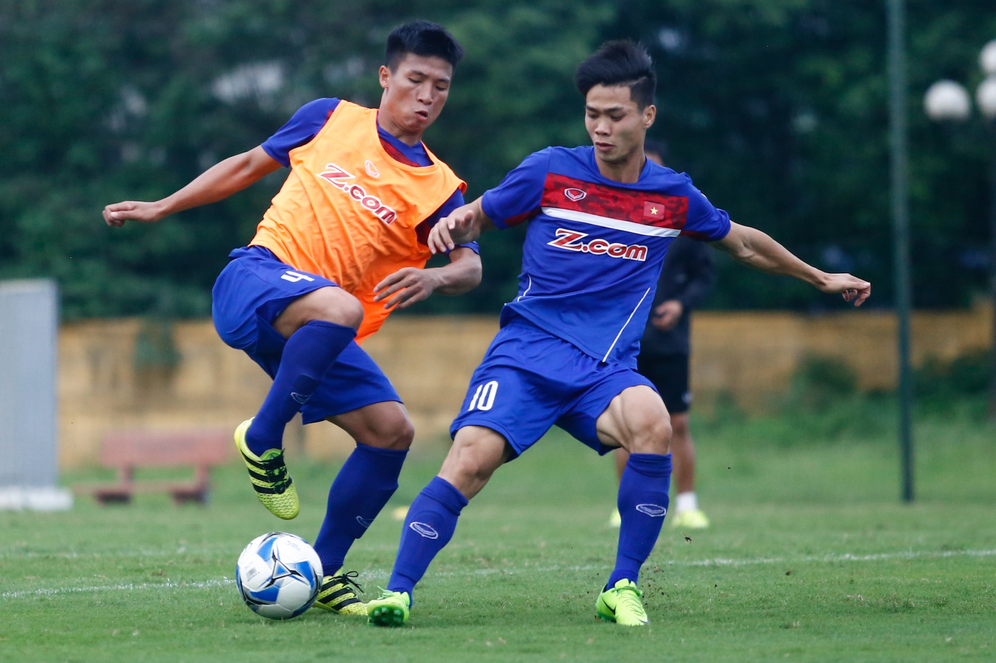 Cong Phuong Tuan Anh duoi suc anh 2