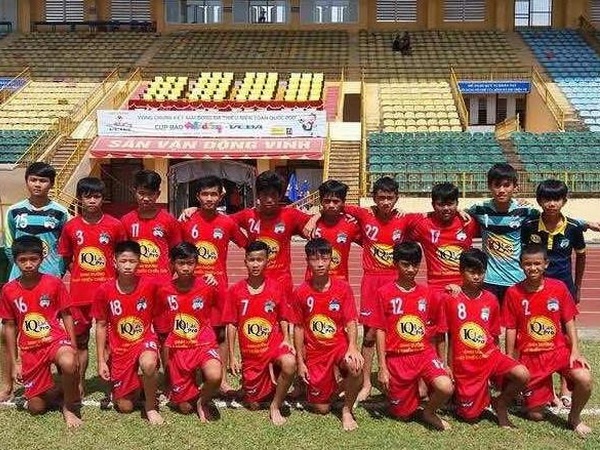 Chi thua 1 ban sau 6 tran, dan em Cong Phuong vo dich U13 quoc gia hinh anh